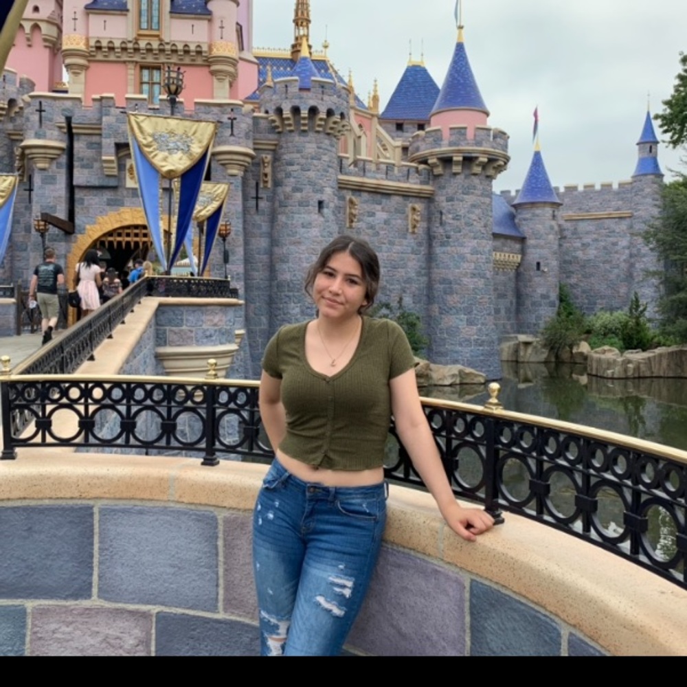 Meet your Posher, Kenia